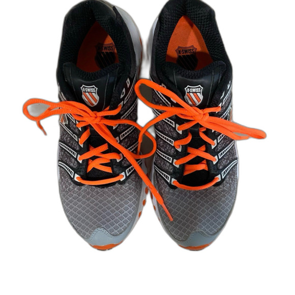 K-Swiss Sneaker Shoes Men’s Size 7.5 Colors Orange Black Gray Tubes Run 100 - Picture 3 of 12